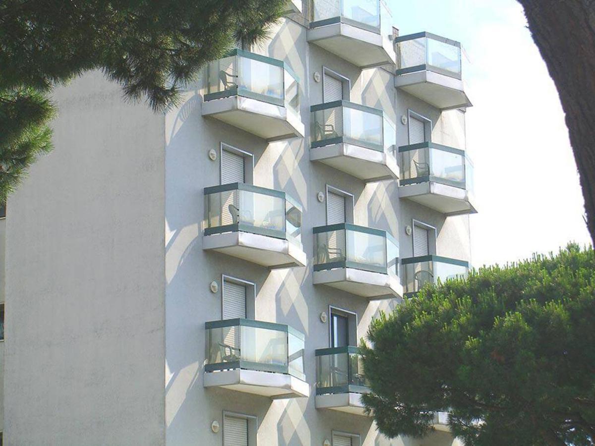 New Tiffany'S Park Hotel ลิโดดิเยโซโล ภายนอก รูปภาพ