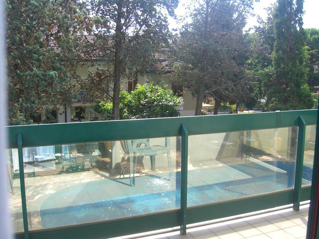 New Tiffany'S Park Hotel ลิโดดิเยโซโล ภายนอก รูปภาพ