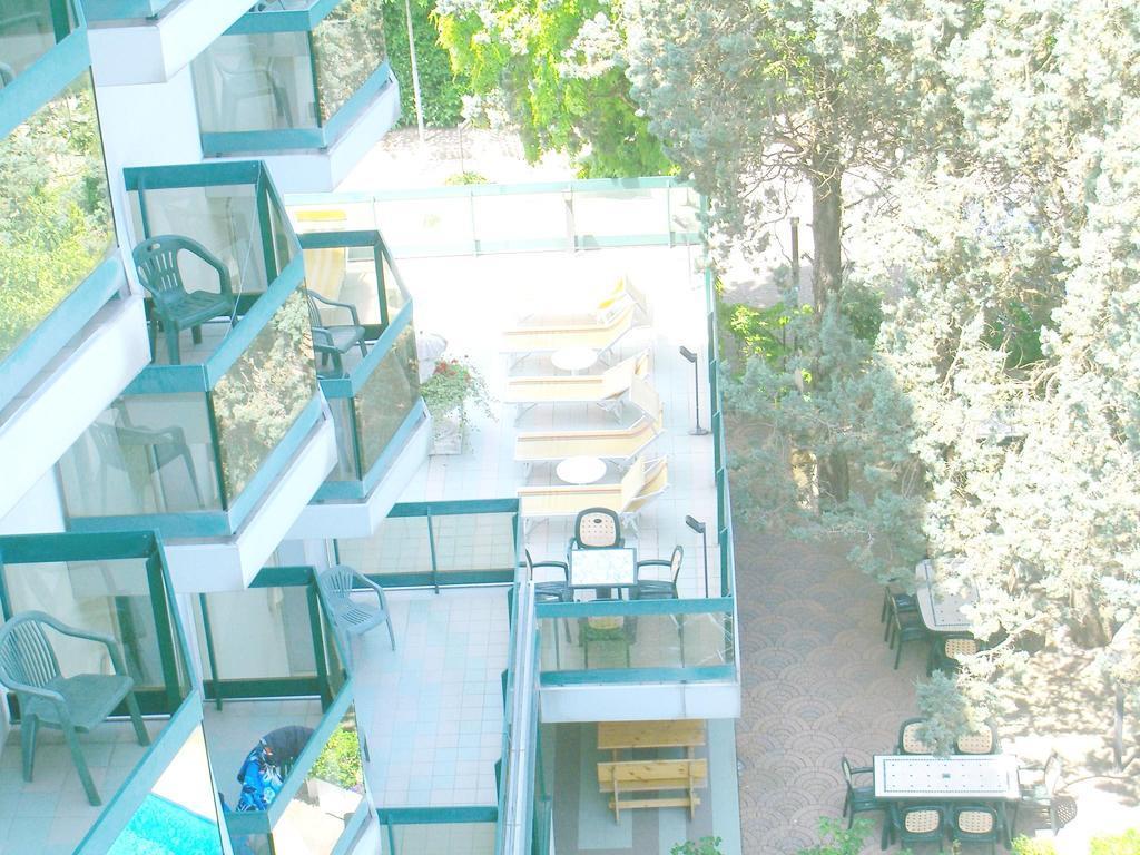 New Tiffany'S Park Hotel ลิโดดิเยโซโล ภายนอก รูปภาพ