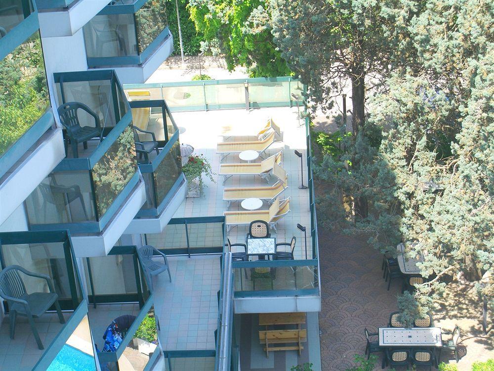New Tiffany'S Park Hotel ลิโดดิเยโซโล ภายนอก รูปภาพ